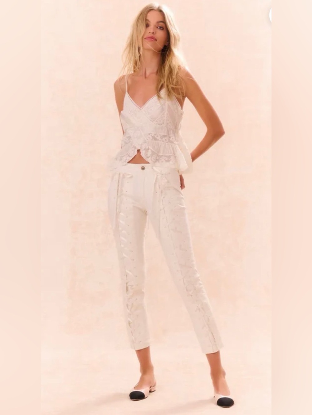 NWT LoveShackFancy Doro White Embroidered Cropped Jeans 26